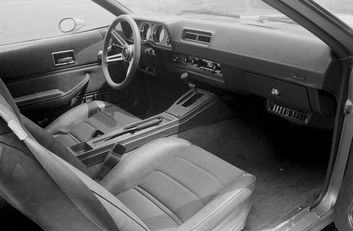 Oldsmobile Starfire II, 1976, фото 1
