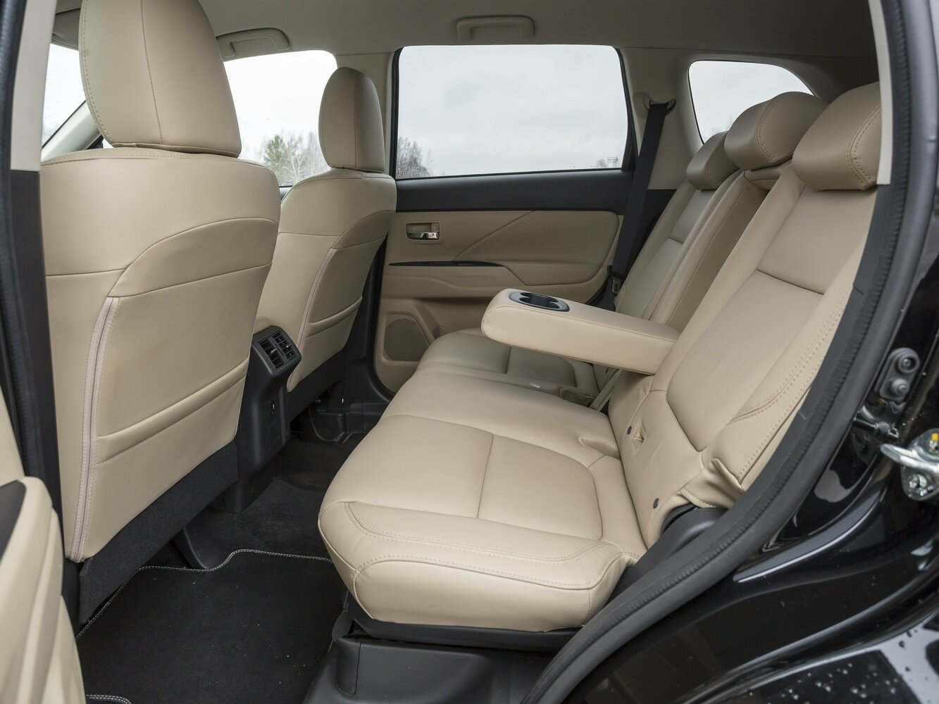 Mitsubishi Outlander III Рестайлинг 3, 2021, фото 2