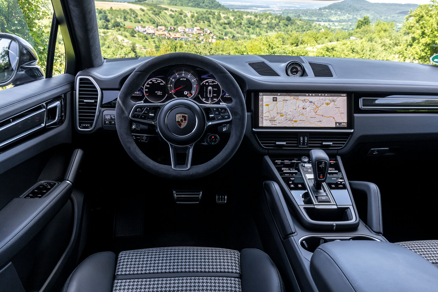 Porsche Cayenne III, 2022, фото 17