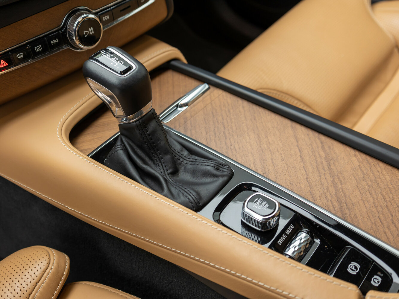 Volvo XC90 II Рестайлинг 1, 2021, фото 8