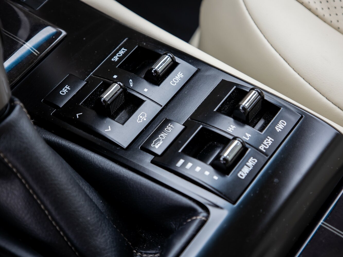 Lexus GX II Рестайлинг 2, 2023, фото 13