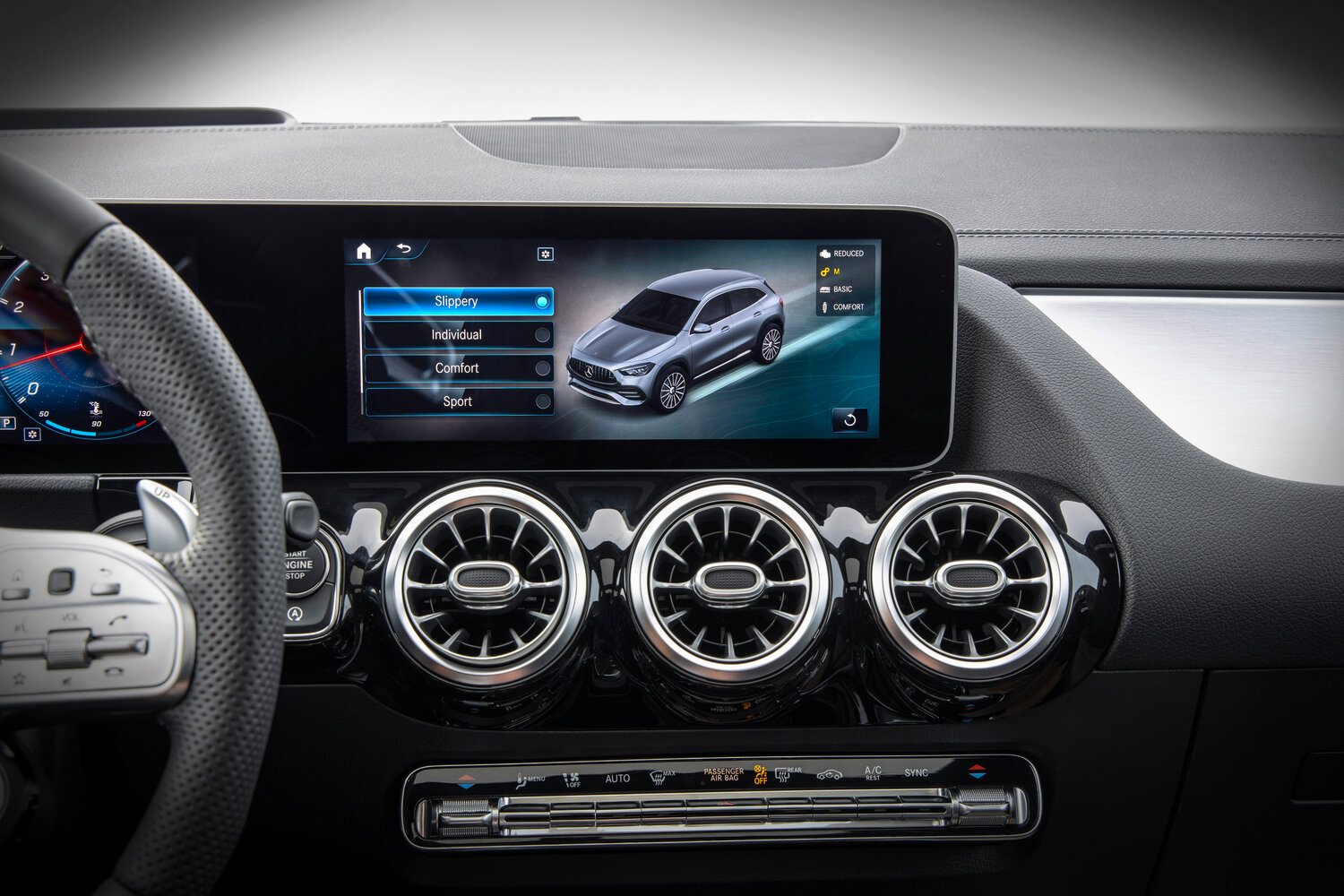 Mercedes-Benz GLA AMG II (H247), 2021, фото 6