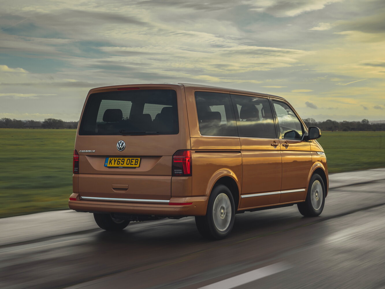 Volkswagen Caravelle T6 Рестайлинг, 2023, фото 8