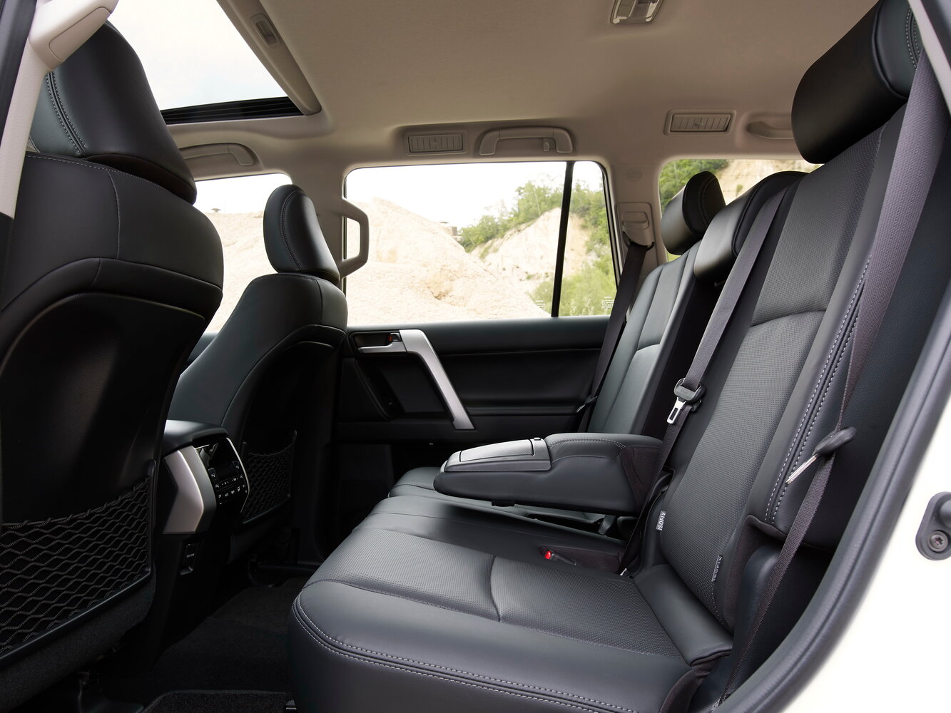 Toyota Land Cruiser Prado 150 Series Рестайлинг 3, 2021, фото 12