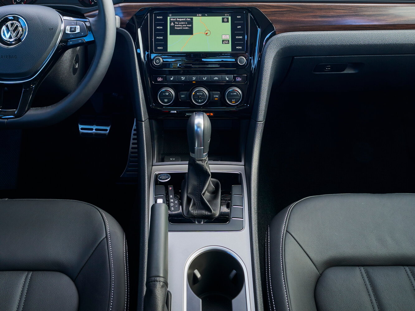 Volkswagen Passat (North America and China) II (NA Market), 2021, фото 10