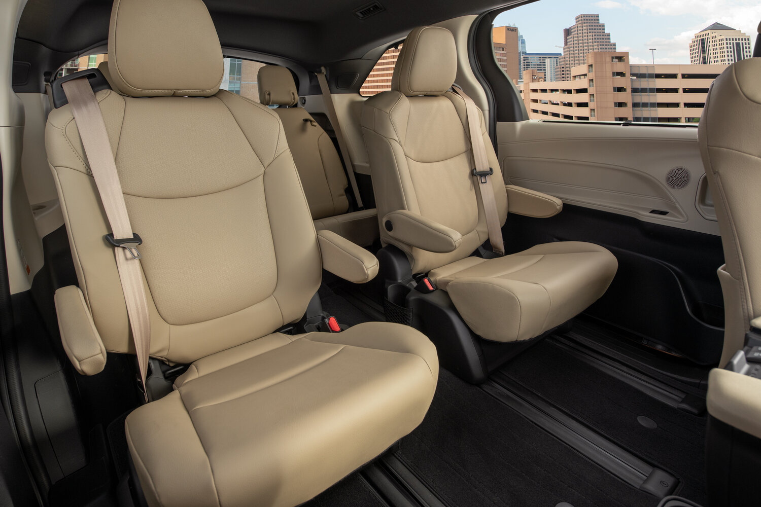 Toyota Sienna IV, 2026, фото 10
