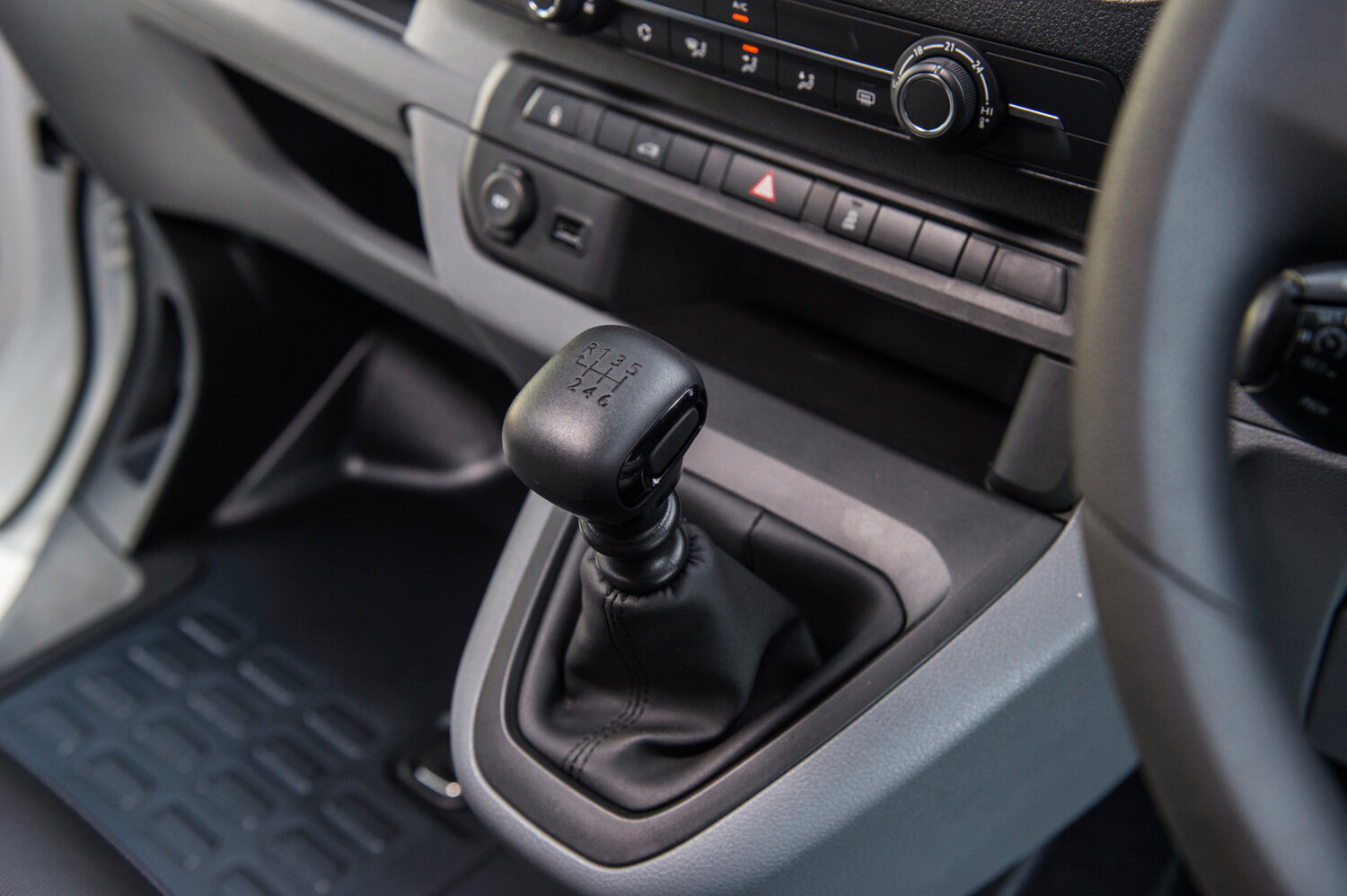 Peugeot Expert III, 2016, фото 8