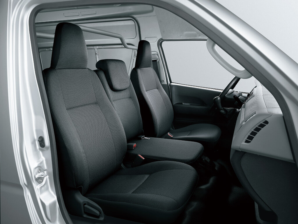 Toyota HiAce H200, 2009, фото 5