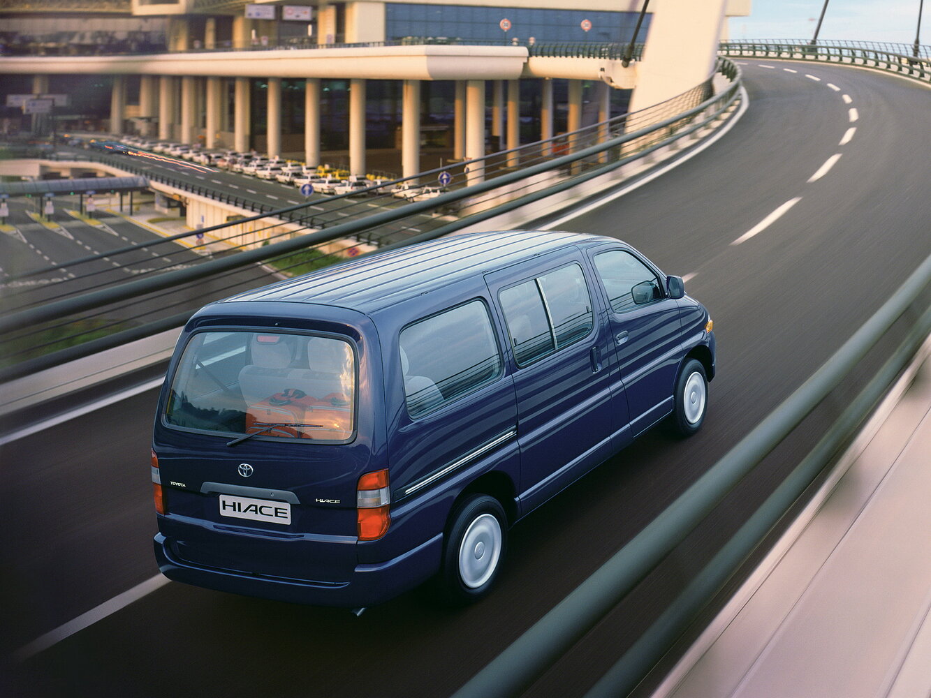 Toyota HiAce XH10, 2000, фото 2