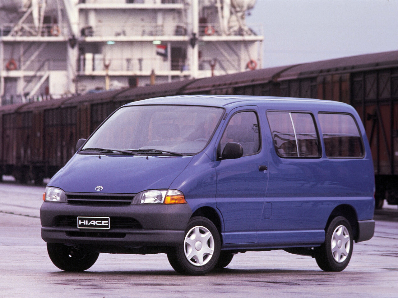 Toyota HiAce XH10, 2000, фото 4