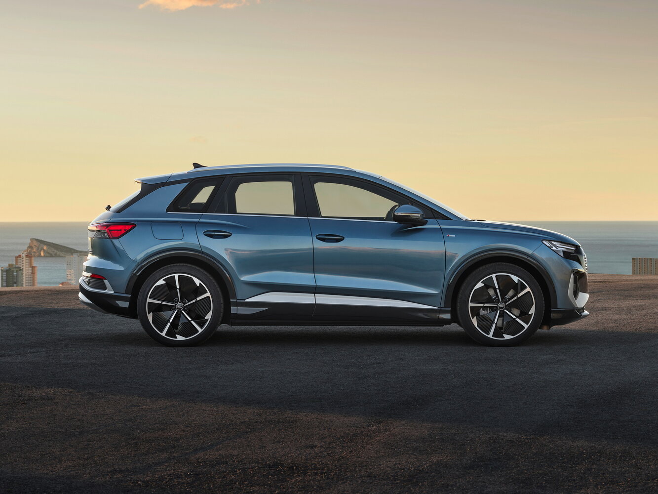 Audi Q4 e-tron I, 2023, фото 8
