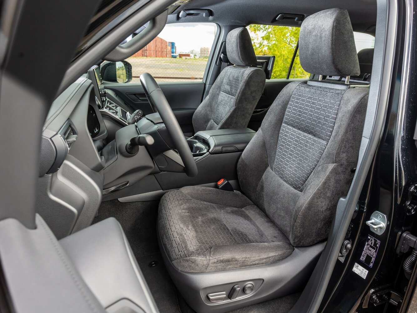 Toyota Land Cruiser 300 Series, 2025, фото 14