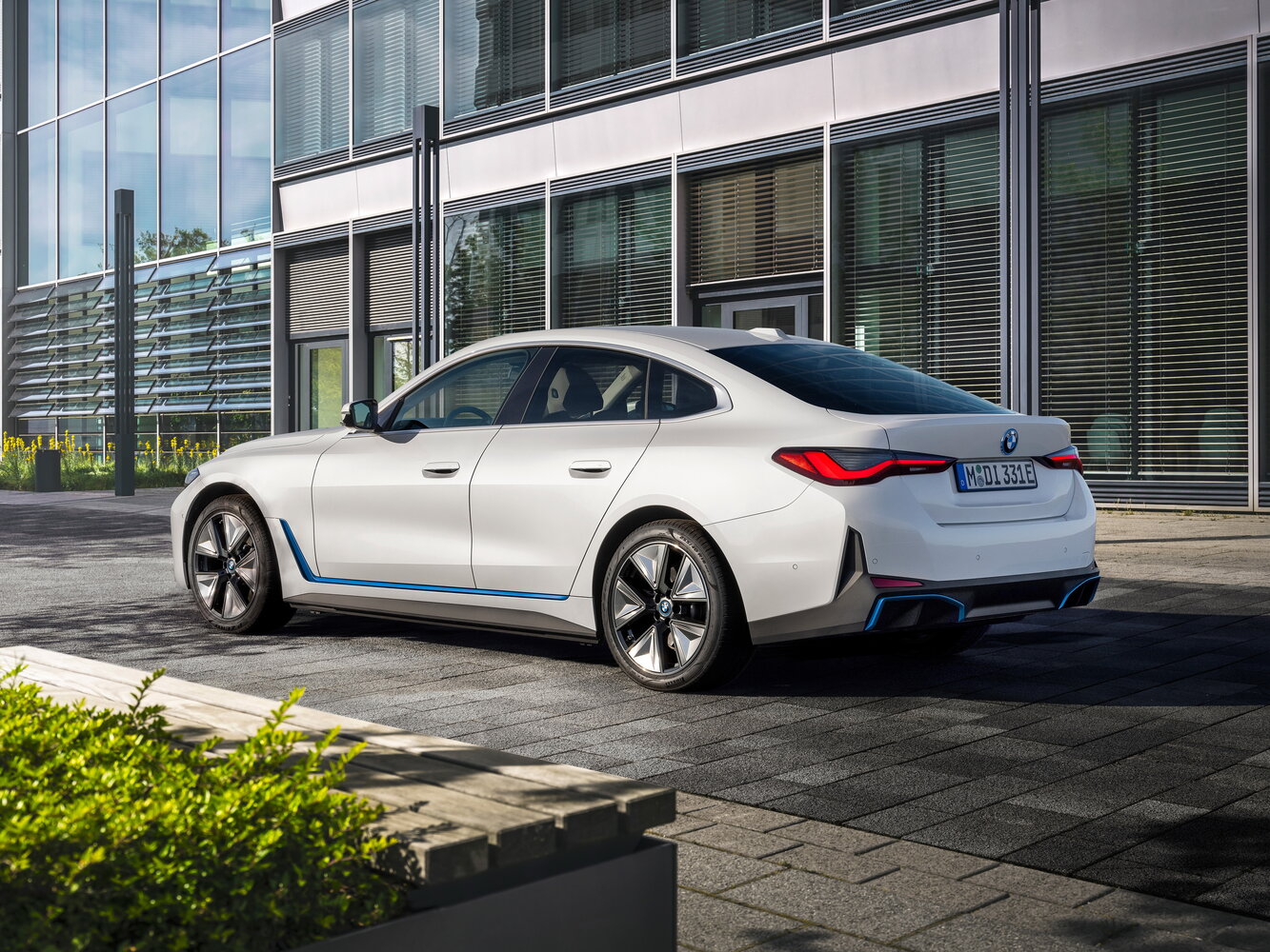 BMW i4 G26, 2021, фото 6