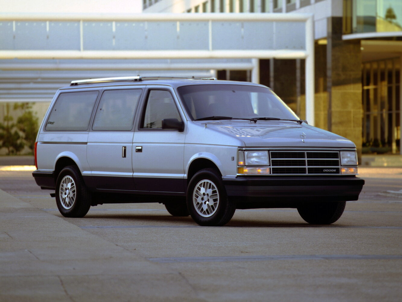 Dodge Caravan I, 1987, фото 2