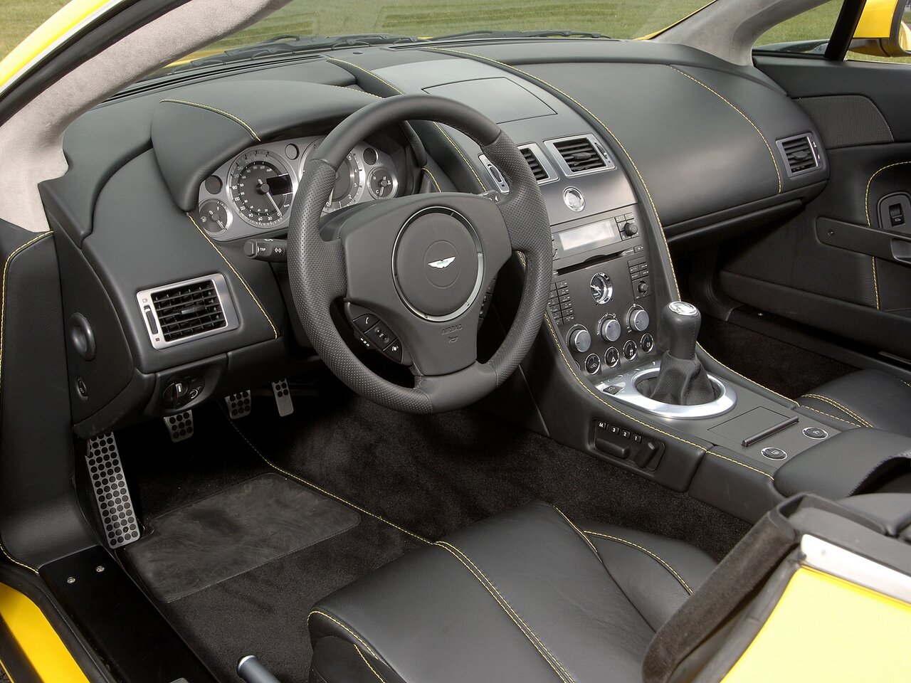 Aston Martin V8 Vantage III, 2005, фото 6