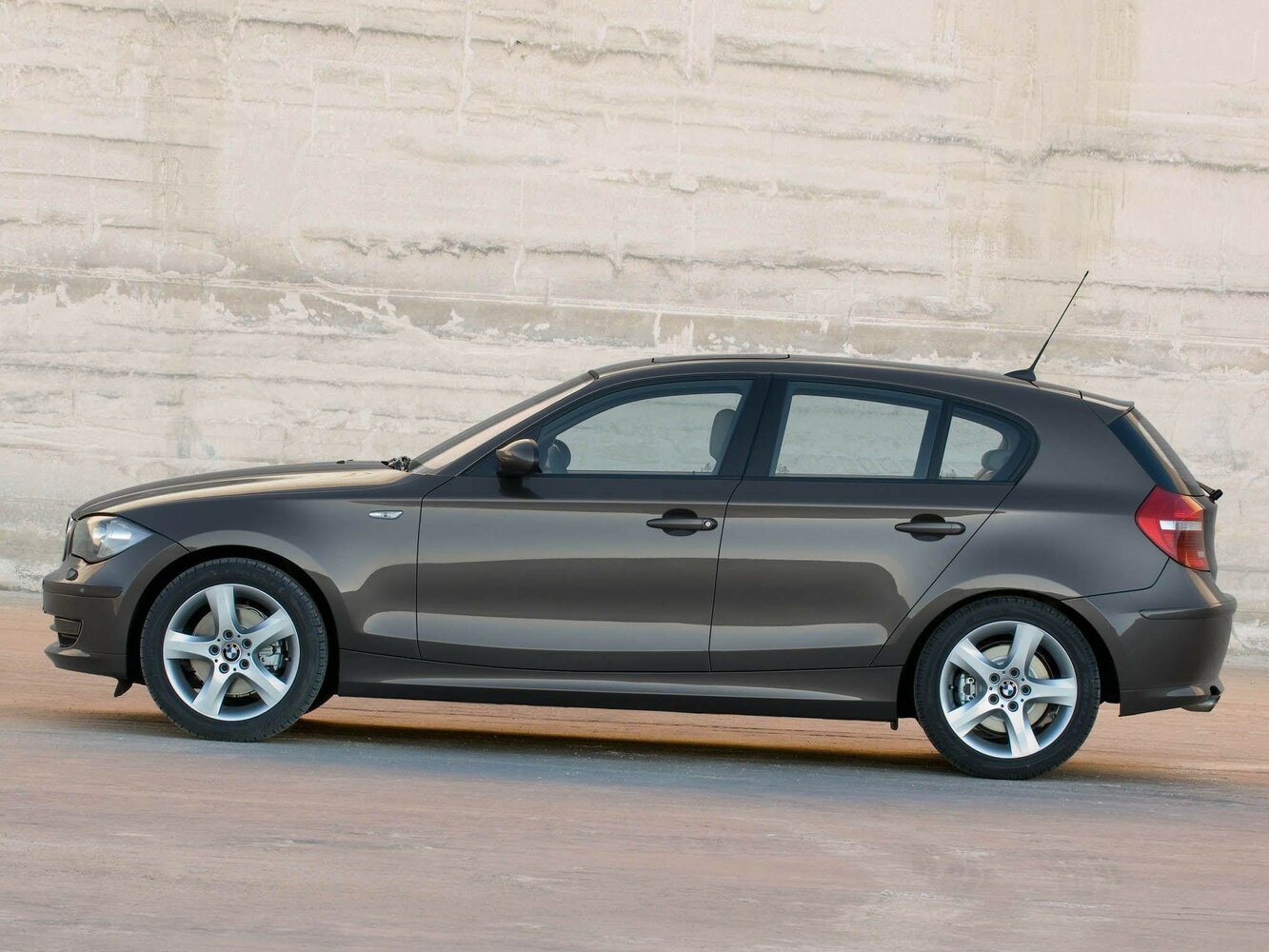 BMW 1 series I (E81/E82/E87/E88) Рестайлинг, 2010, фото 11