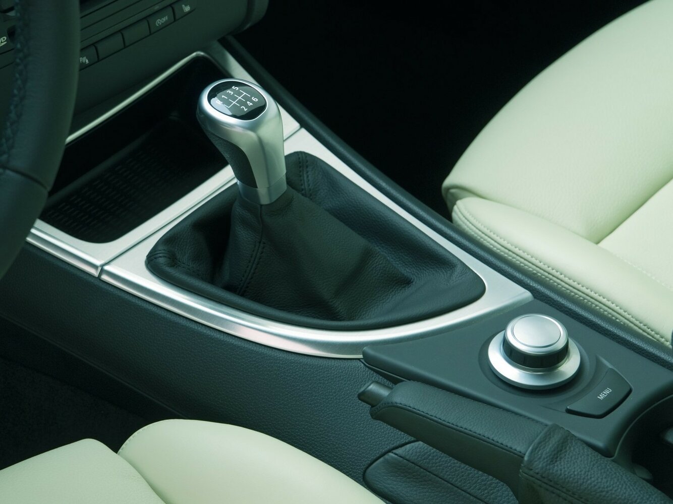 BMW 1 series I (E81/E82/E87/E88) Рестайлинг, 2011, фото 16