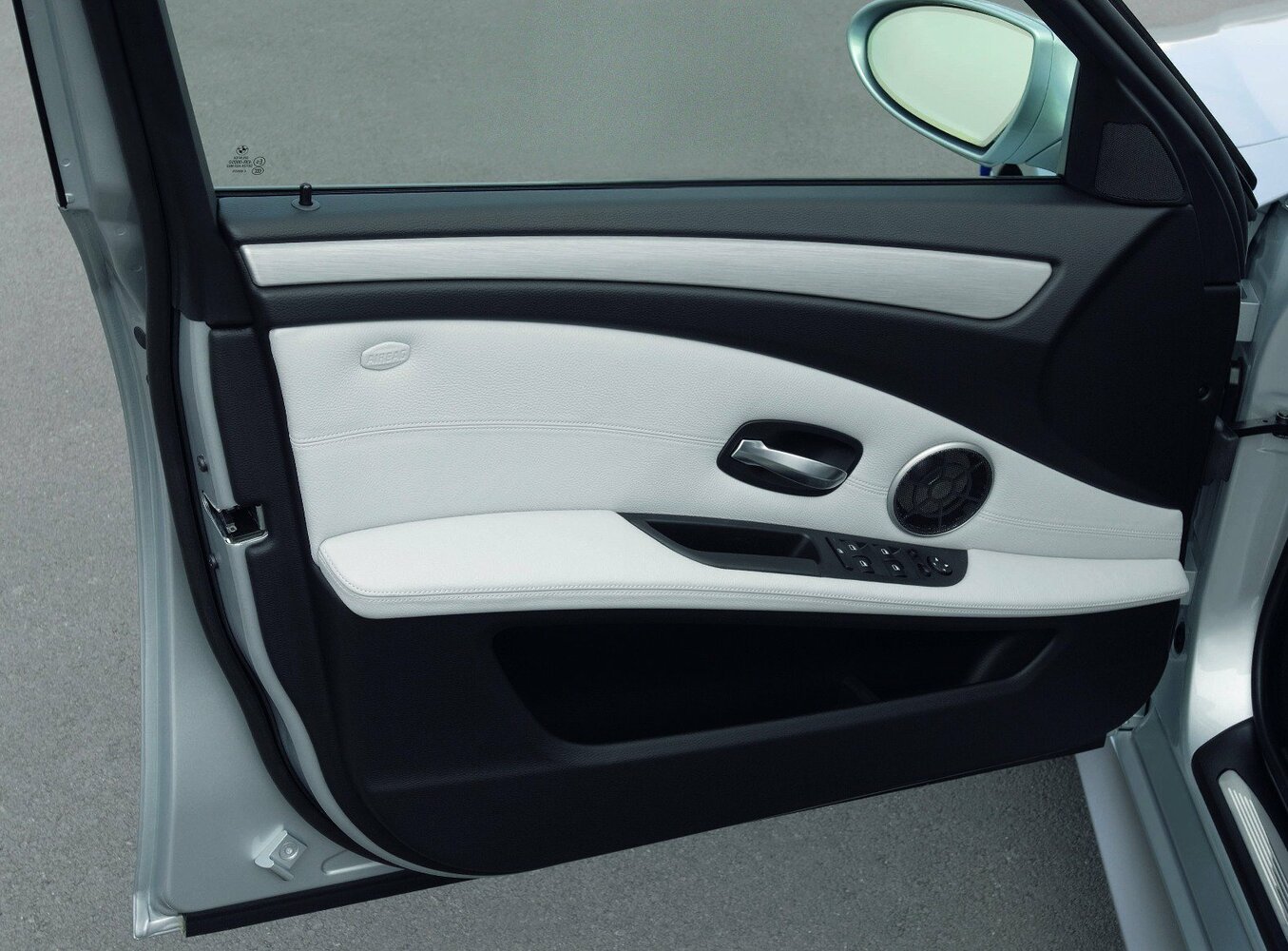 BMW M5 IV (E60/E61), 2004, фото 3