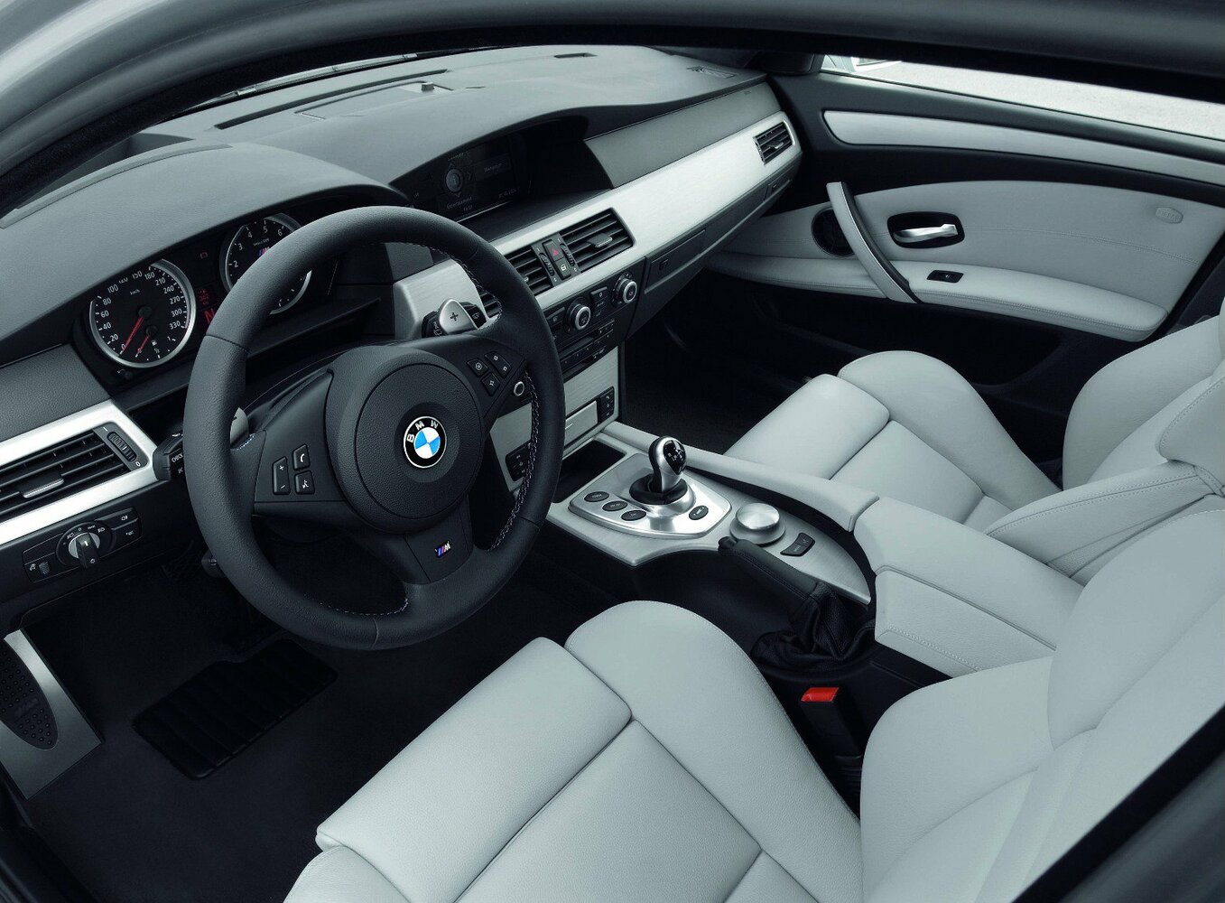 BMW M5 IV (E60/E61), 2004, фото 9
