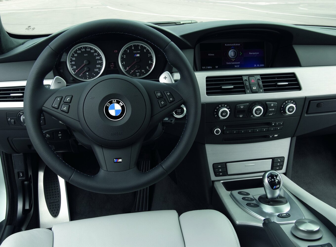 BMW M5 IV (E60/E61), 2005, фото 11