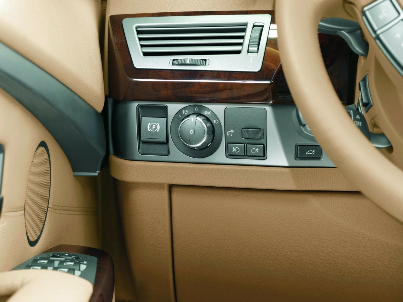 BMW 7 series IV (E65/E66) Рестайлинг, 2007, фото 11