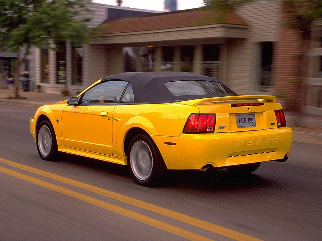 Ford Mustang IV Рестайлинг, 2000, фото 3