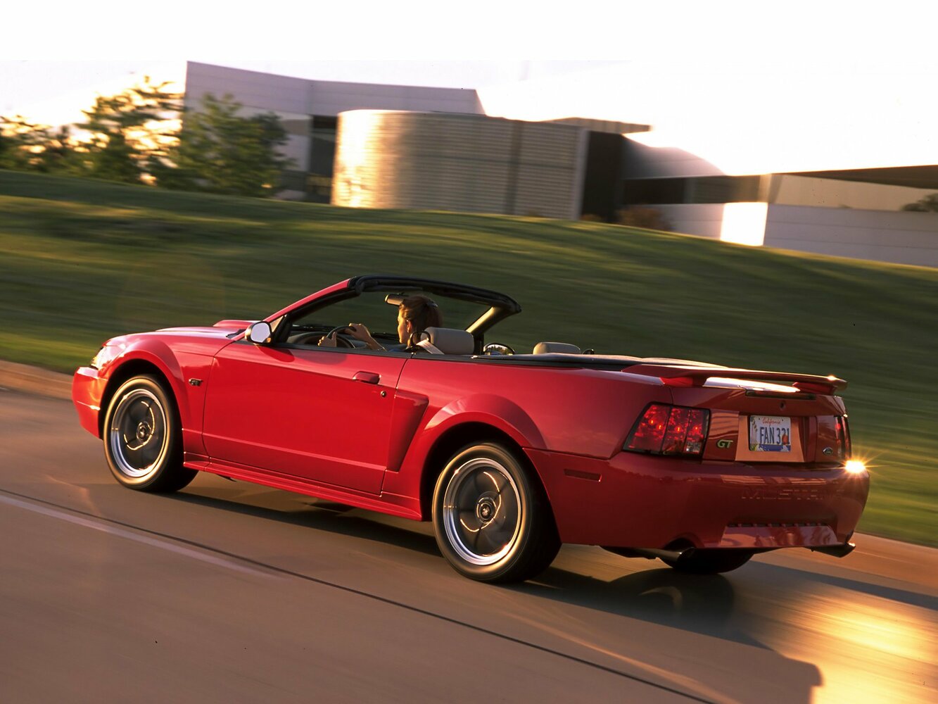 Ford Mustang IV Рестайлинг, 2000, фото 4
