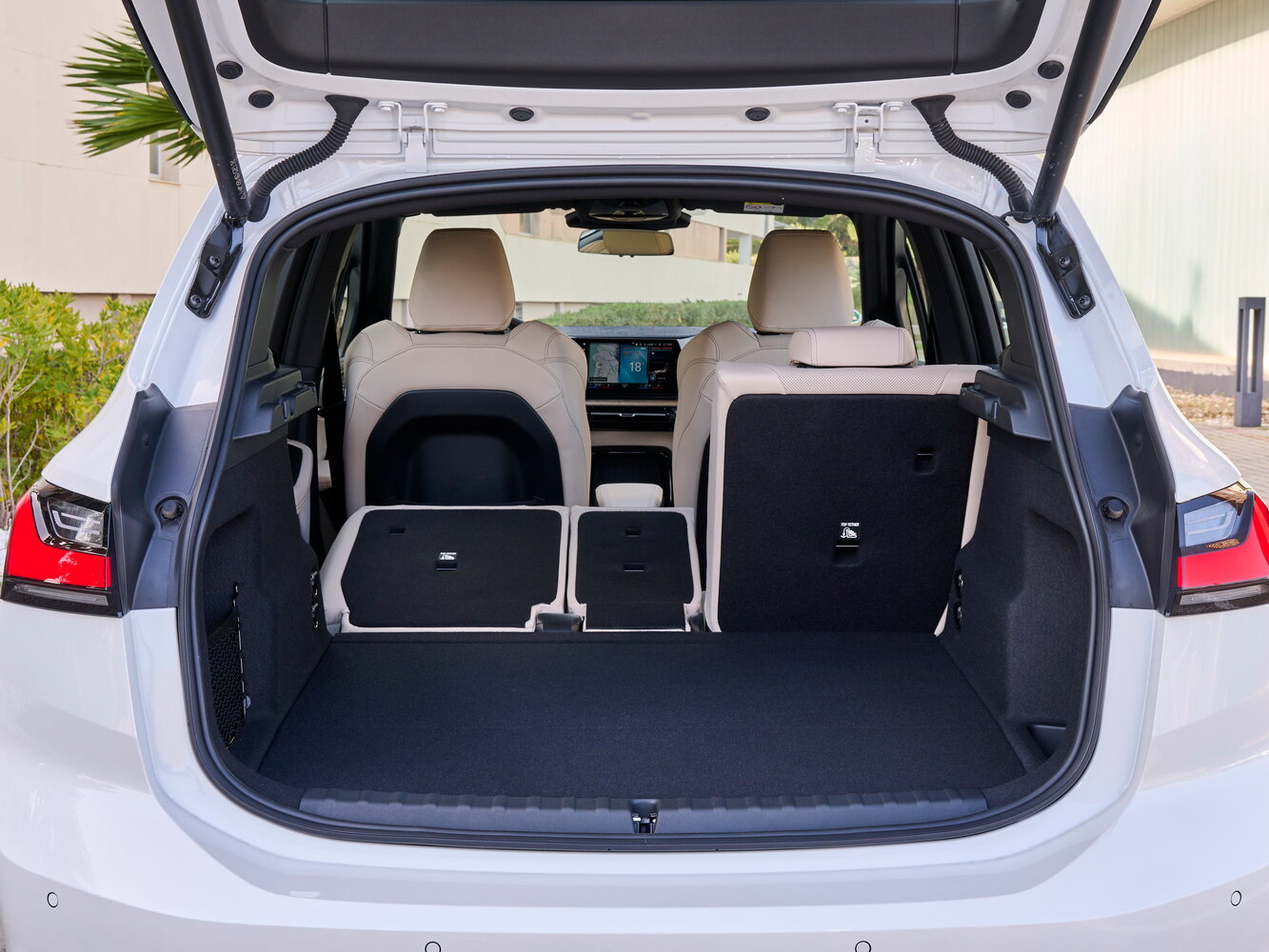 BMW 2 series Active Tourer U06, 2026, фото 15