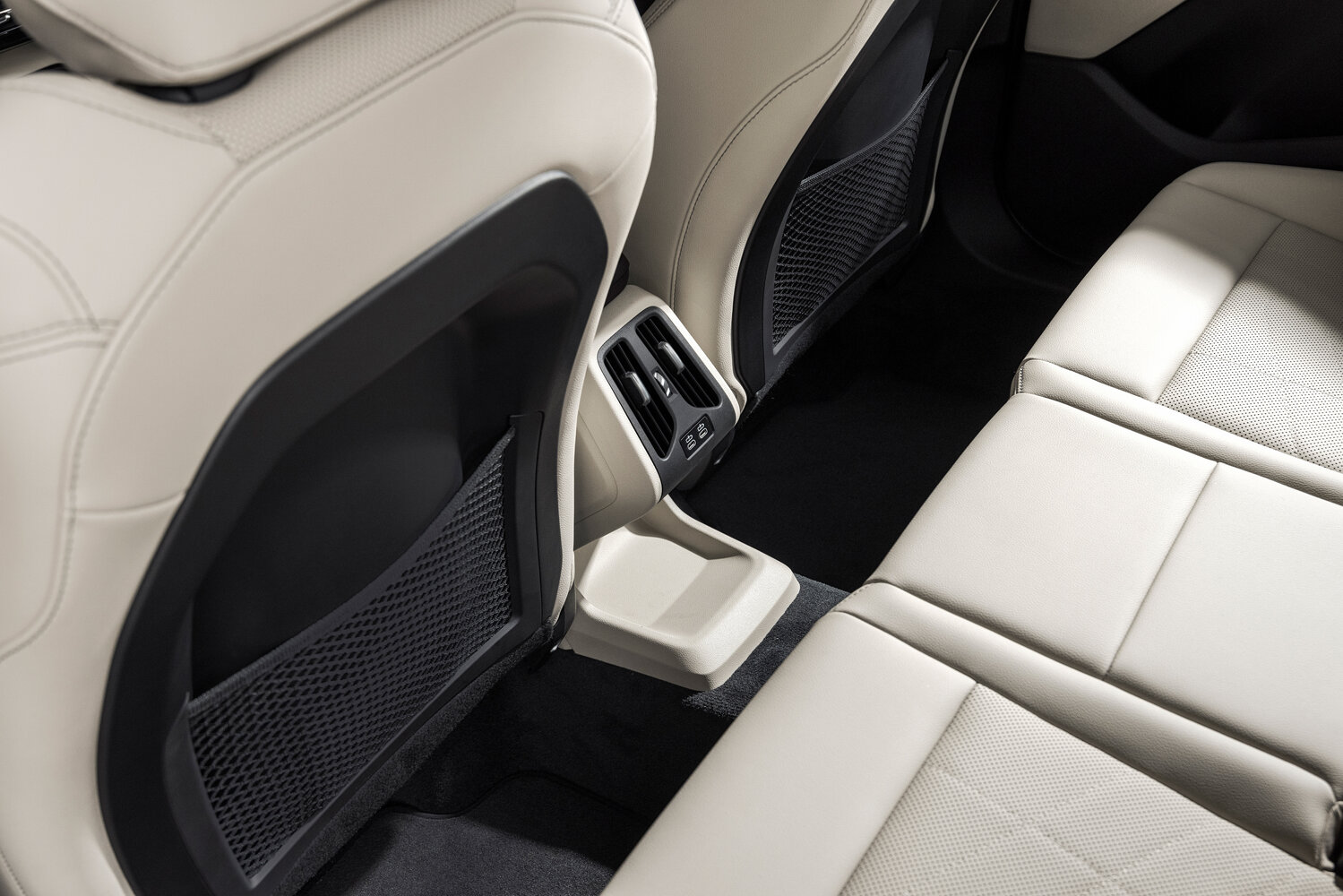 BMW 2 series Active Tourer U06, 2026, фото 19
