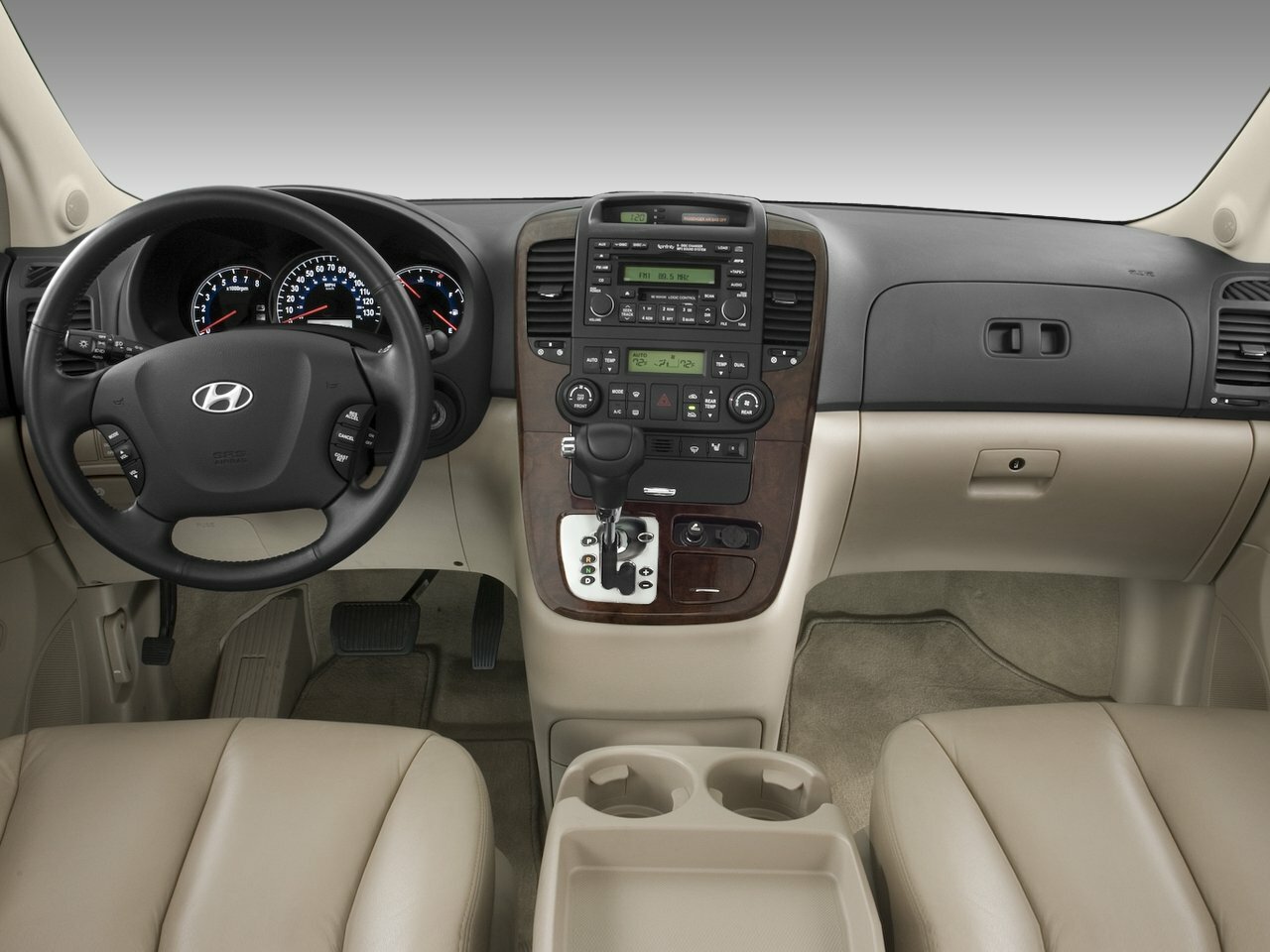 Hyundai Entourage, 2009, фото 5