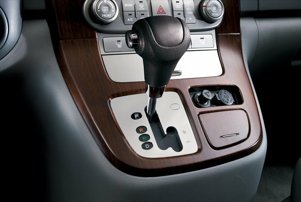 Kia Carnival II, 2012, фото 8