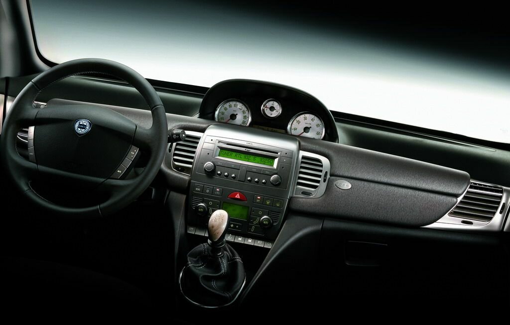 Lancia Ypsilon II (Type 843) Рестайлинг, 2006, фото 1