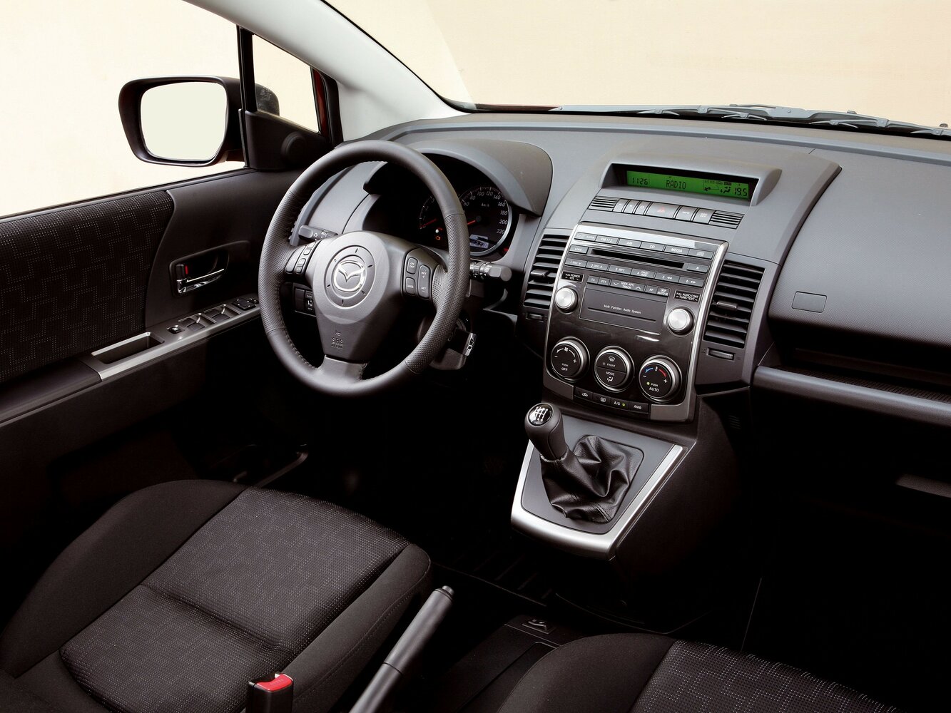 Mazda 5 I (CR) Рестайлинг, 2007, фото 4