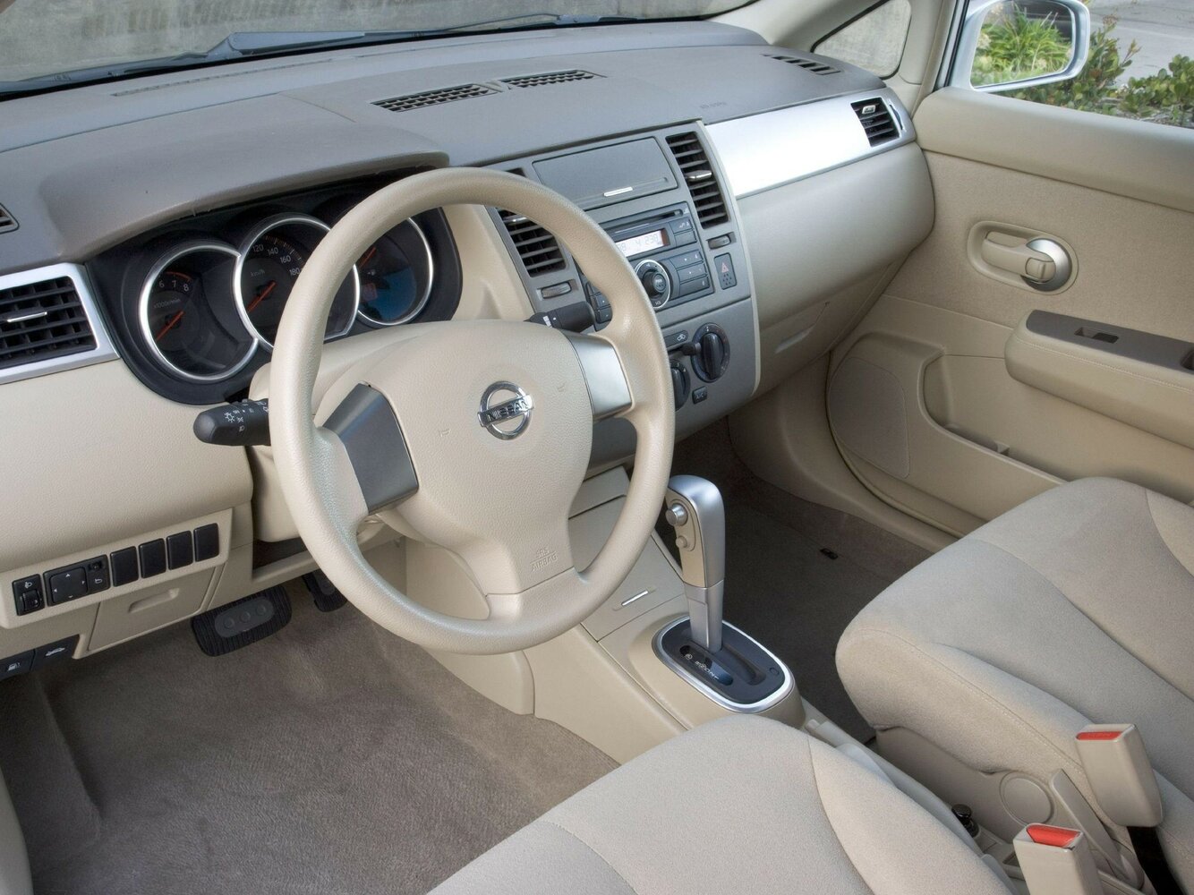 Nissan Tiida I Рестайлинг, 2010, фото 7