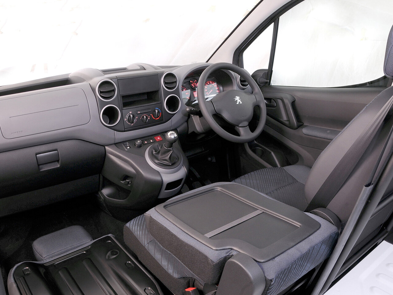 Peugeot Partner II, 2010, фото 10