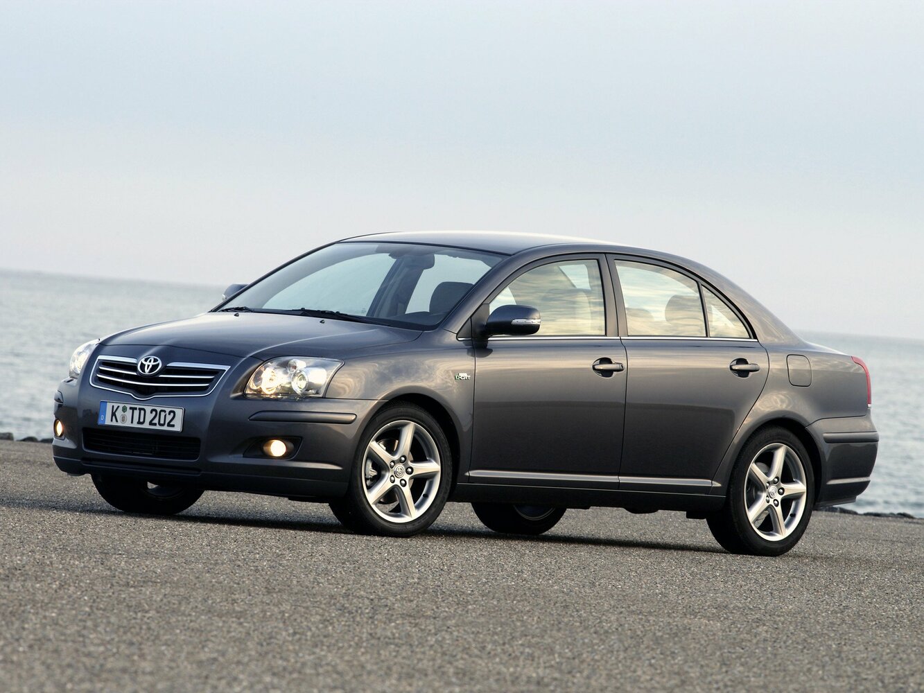 Toyota Avensis II Рестайлинг, 2009, фото 5