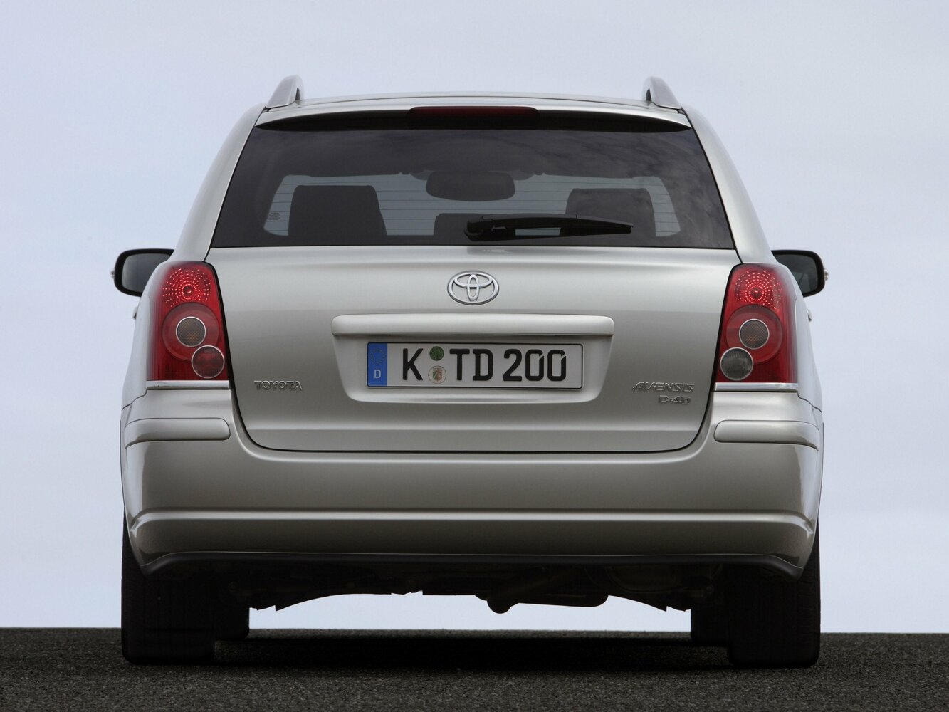 Toyota Avensis II Рестайлинг, 2009, фото 6