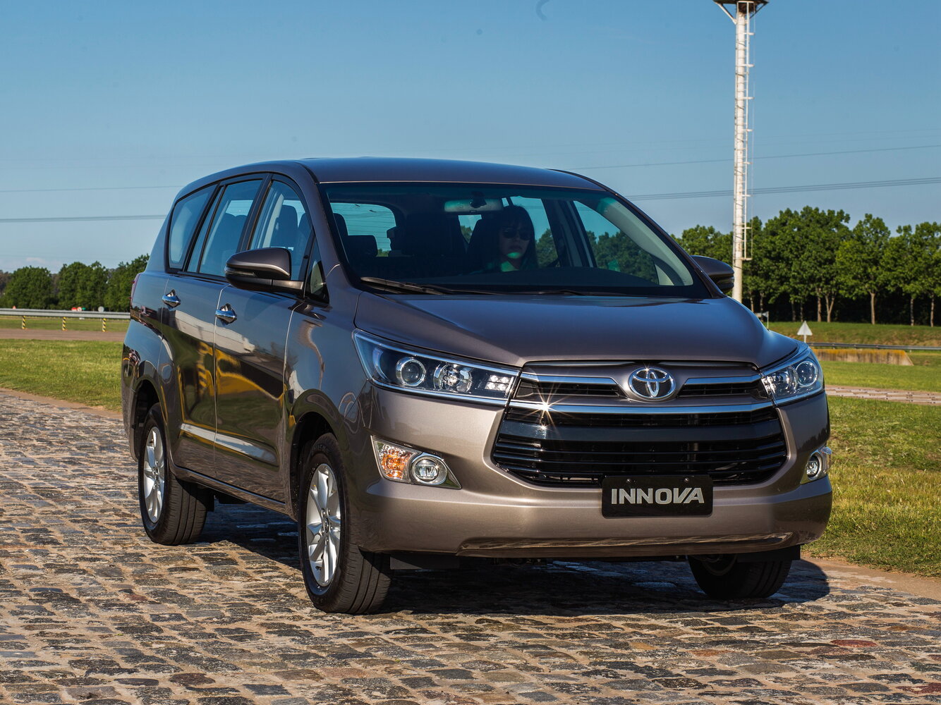 Toyota Innova II, 2015, фото 6