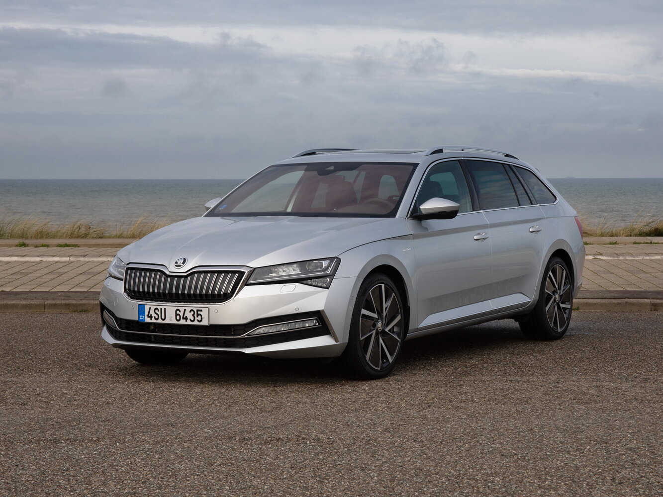 Skoda Superb III Рестайлинг, 2025, фото 4