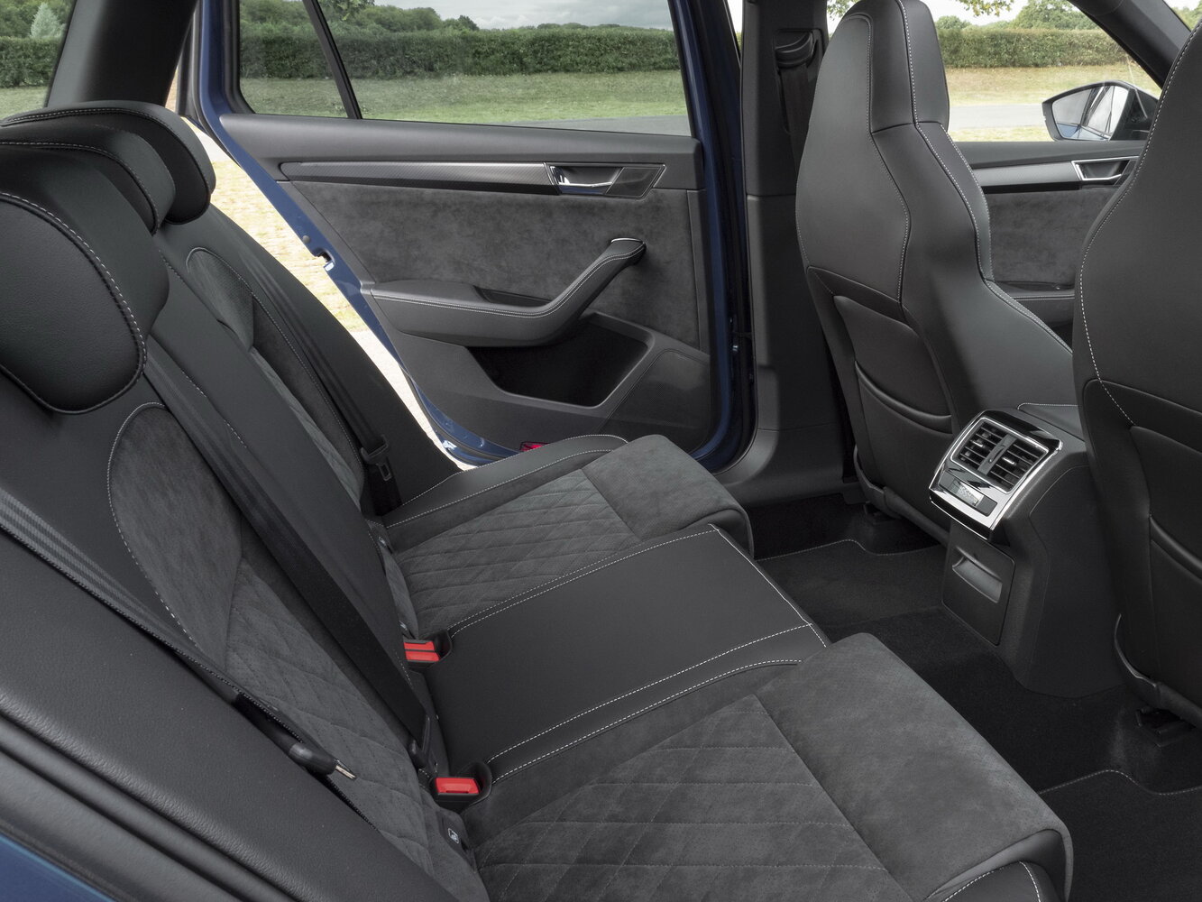 Skoda Superb III Рестайлинг, 2025, фото 18