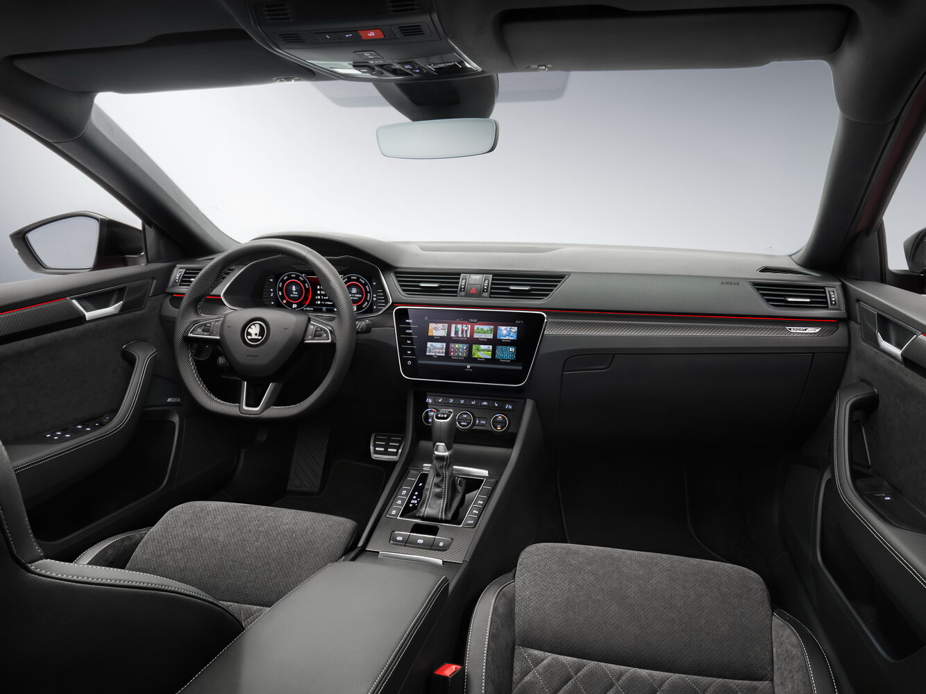Skoda Superb III Рестайлинг, 2025, фото 8