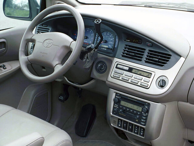 Toyota Sienna I Рестайлинг, 2000, фото 3