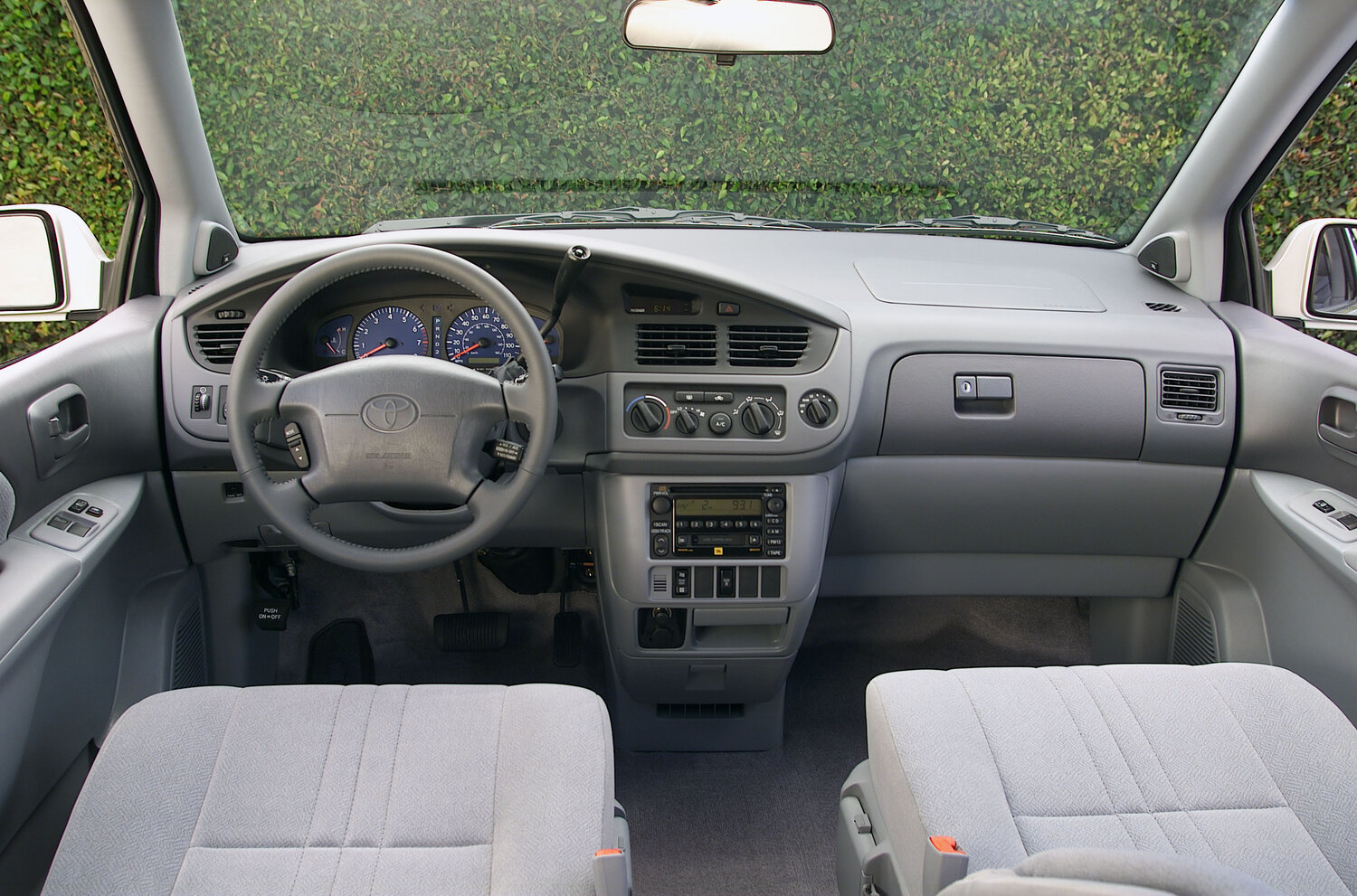 Toyota Sienna I Рестайлинг, 2000, фото 4