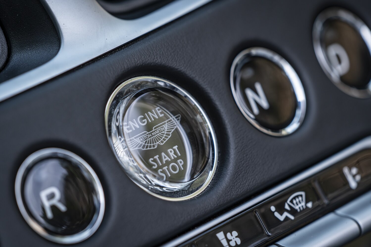 Aston Martin DBS III, 2024, фото 11