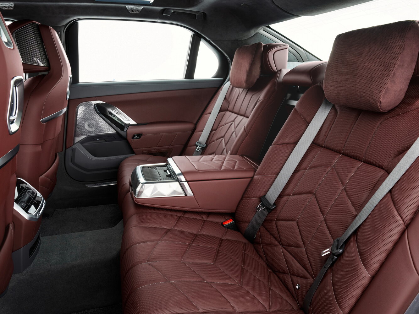 BMW 7 series VII (G70), 2025, фото 13