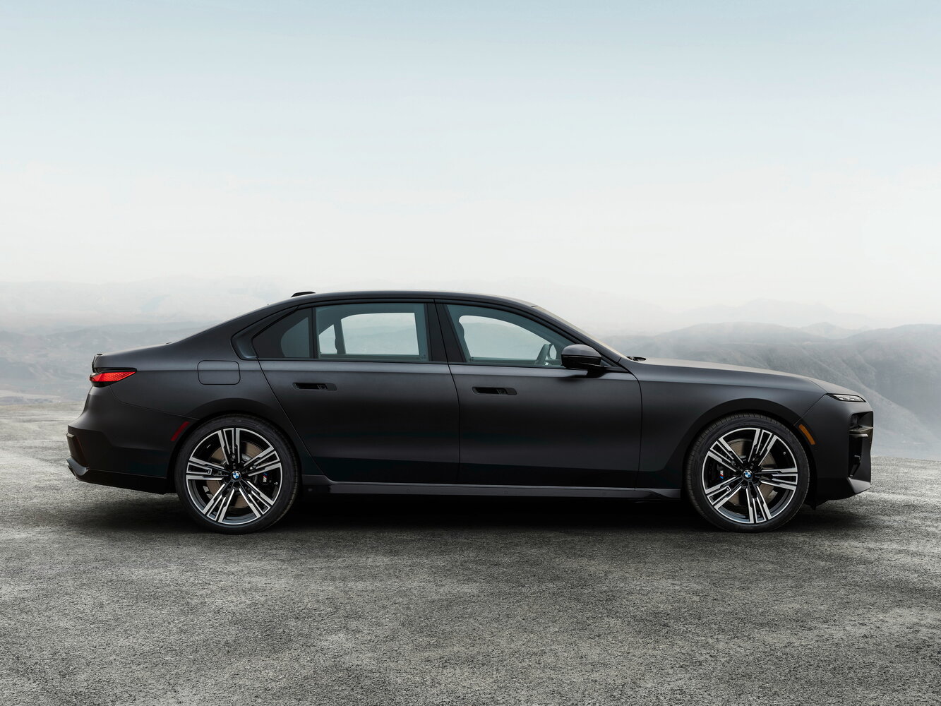 BMW 7 series VII (G70), 2025, фото 7