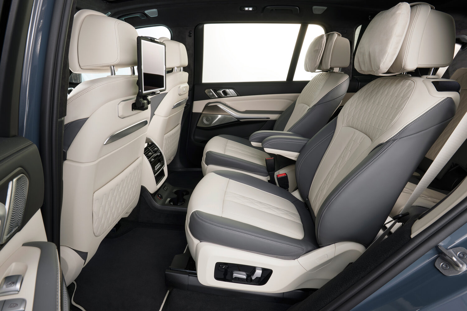BMW X7 I (G07) Рестайлинг, 2024, фото 17