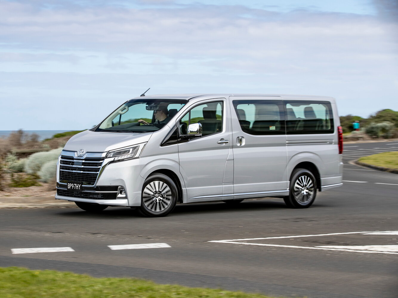 Toyota Granvia II, 2026, фото 3