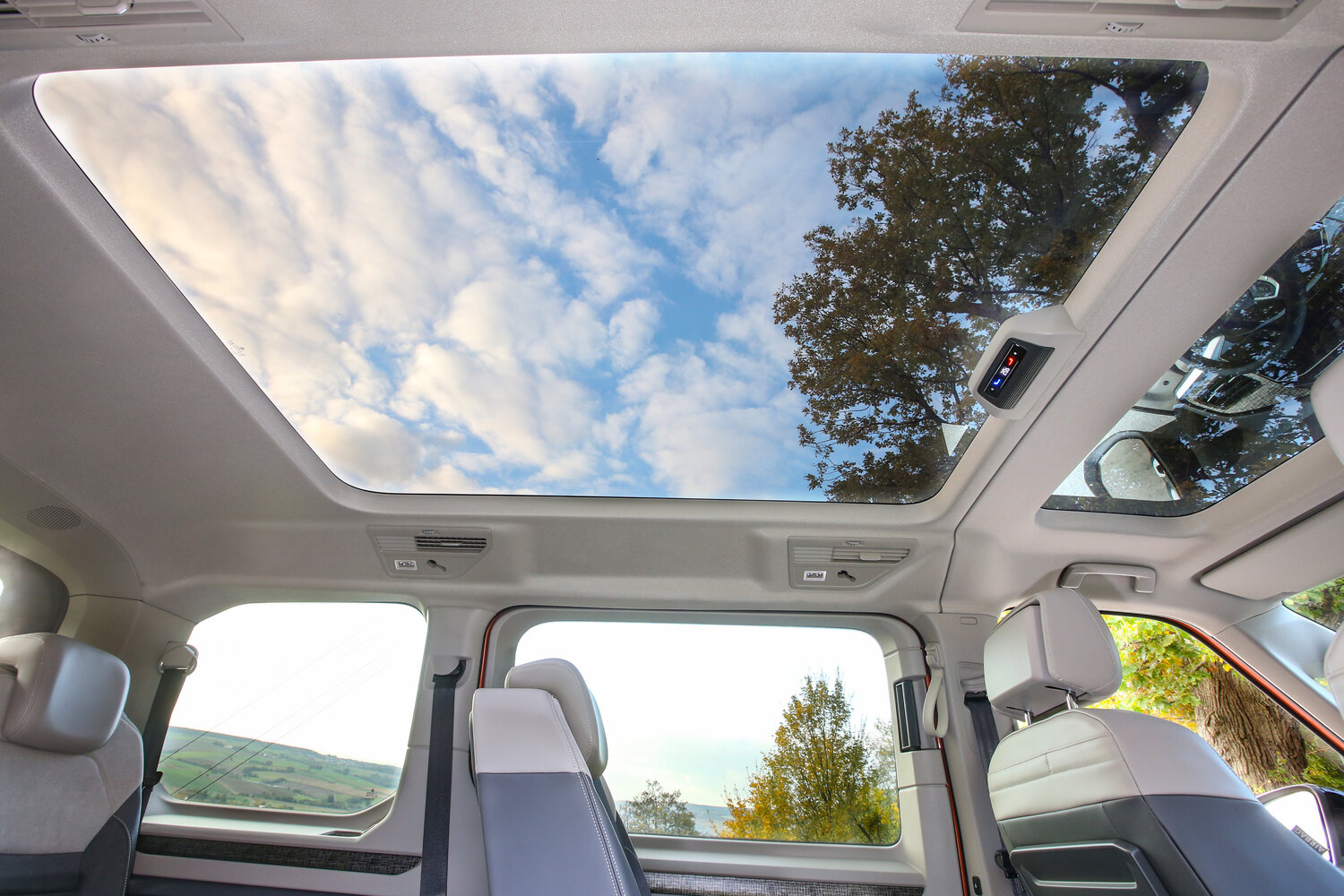 Volkswagen Multivan T7, 2021, фото 3