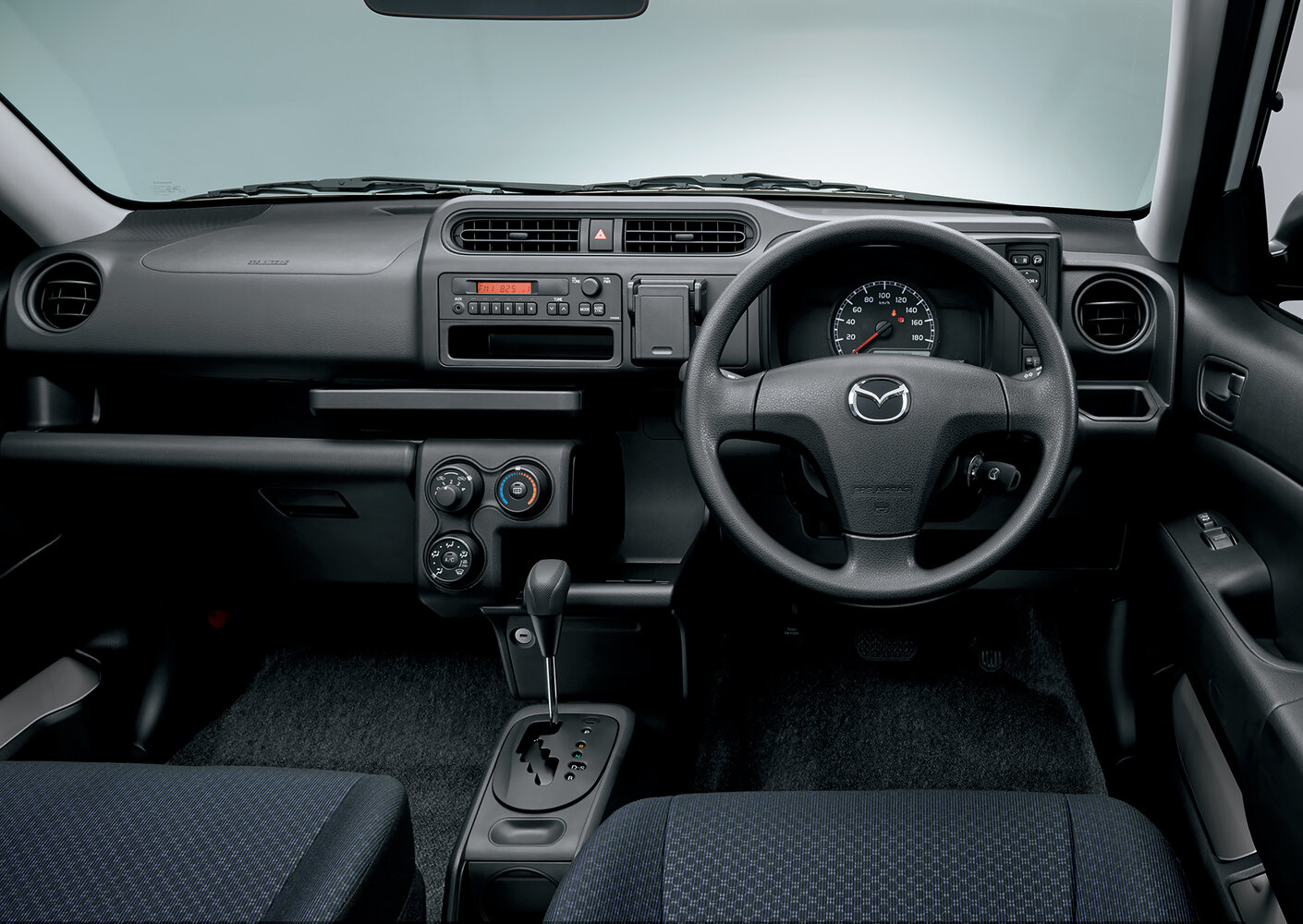 Mazda Familia XP16, 2019, фото 2
